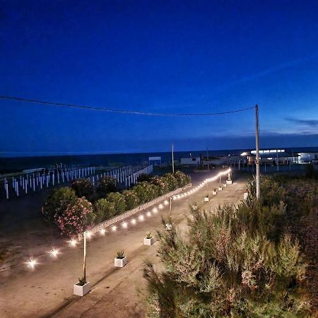 Beach Suites - By Lido Scalzone Castel Volturno Ngoại thất bức ảnh