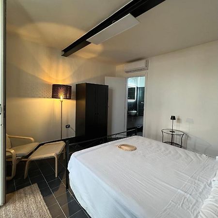 Beach Suites - By Lido Scalzone Castel Volturno Ngoại thất bức ảnh