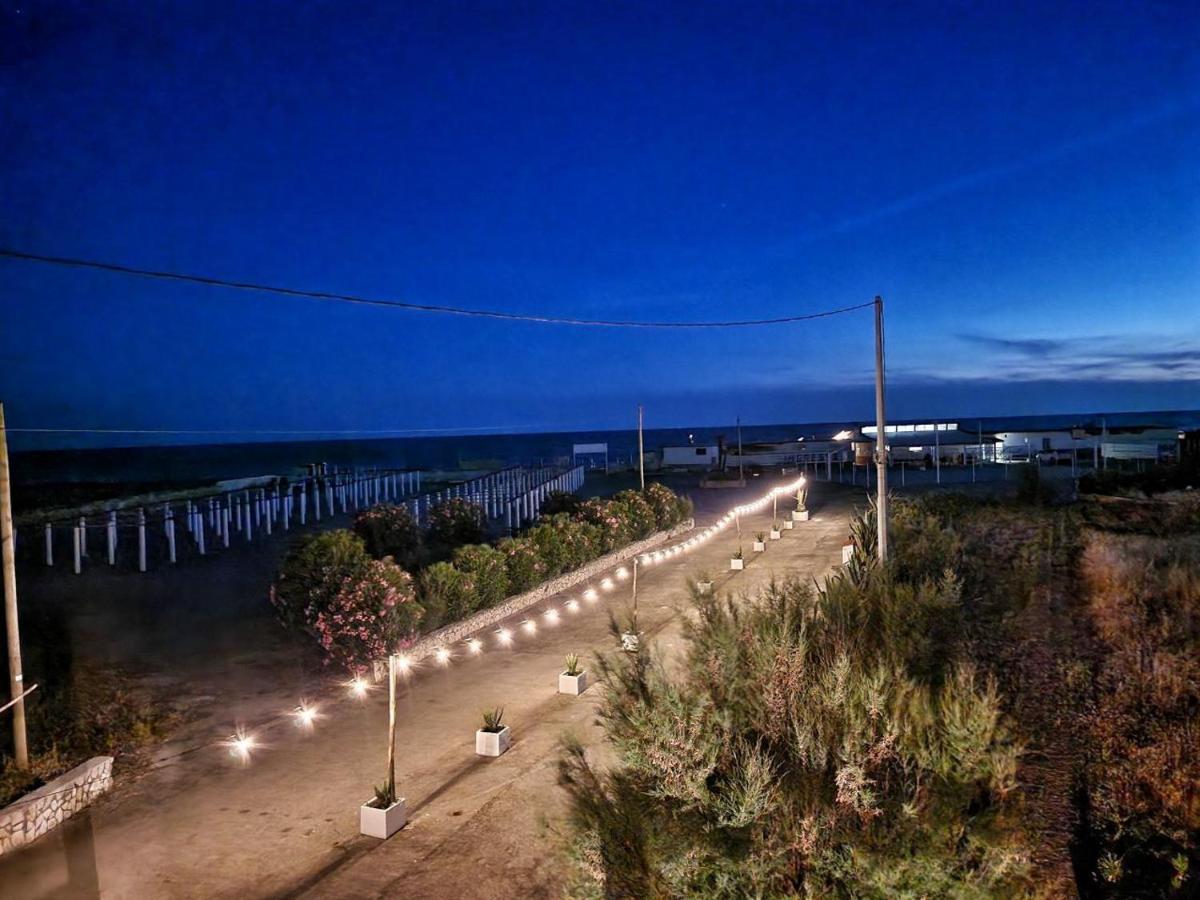 Beach Suites - By Lido Scalzone Castel Volturno Ngoại thất bức ảnh